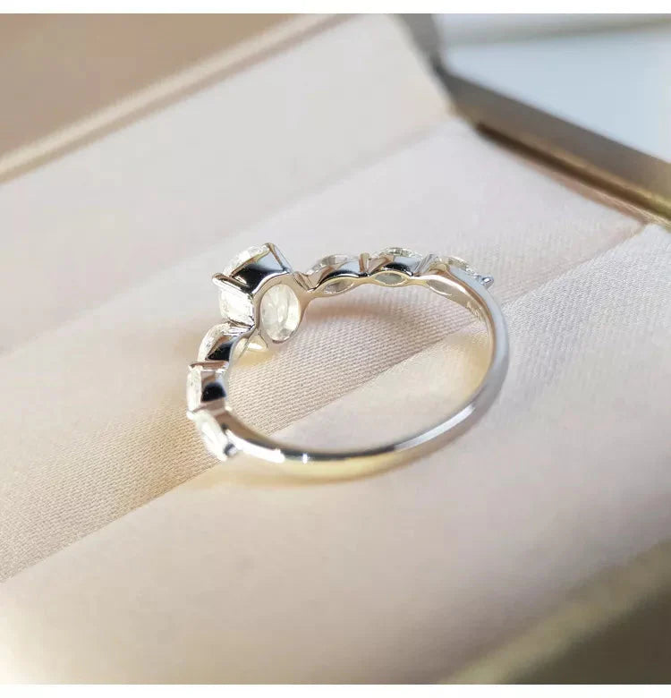 925 STERLING SILVER OVAL DIAMOND ENGAGEMENT RING